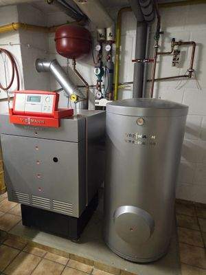 Heizungsanlage mit Warmwasserspeicher