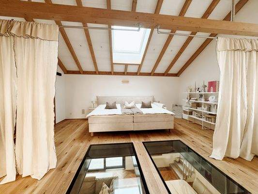 19 Heller Master Schlafbereich.jpg