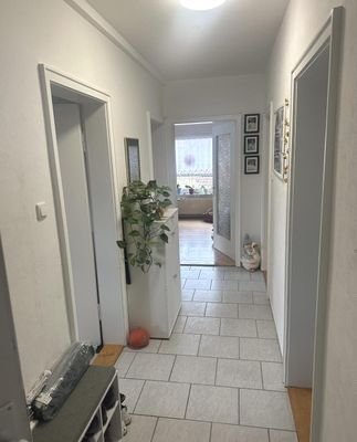 Flur mit Wohnzimmer