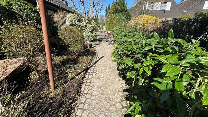 Zuwegung zum Haus