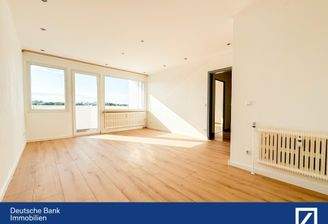 Ansicht Wohnzimmer zum Balkon