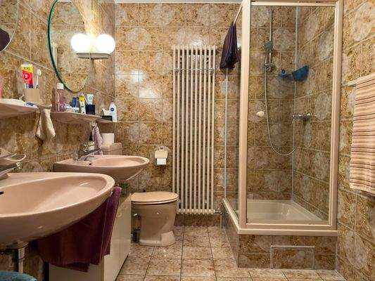 innenliegendes Badezimmer