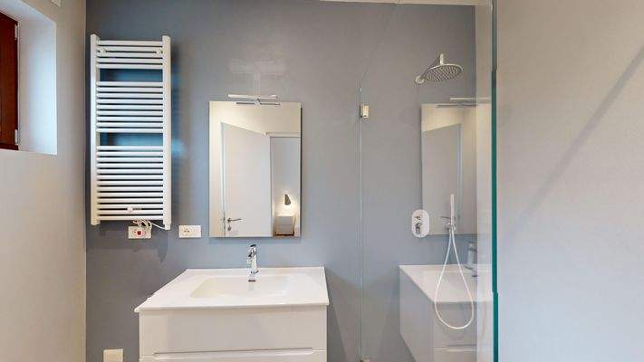 DD-066-16-Villa-con-piscina-e-vista-lago-10292024_