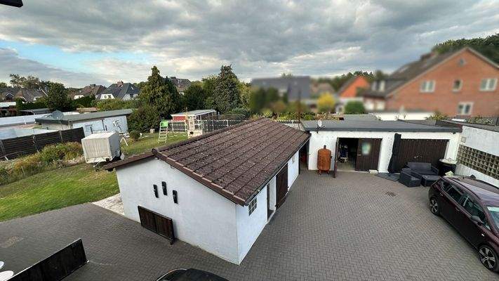 Nebengelass im hinteren Grundstücksbereich