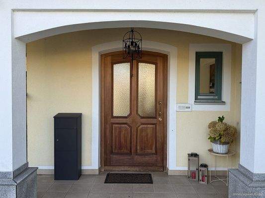 Der erste Eindruck: Wärme & Stil.