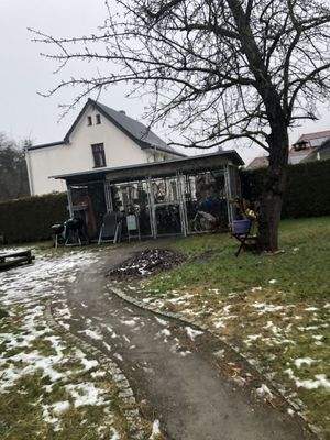 Garten mit Fahrradplatz