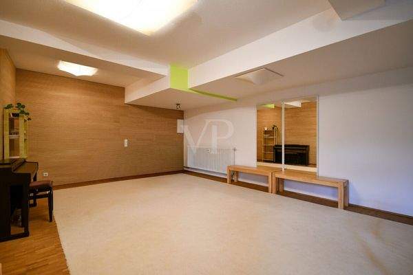 Wohn- und Schlafzimmer