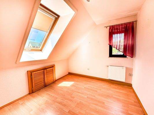 Zimmer-Dachgeschoss