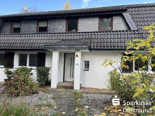 Eingangsbereich mit Natursteinplatten