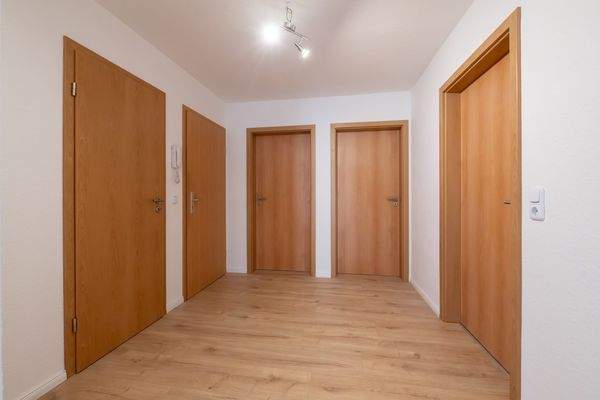 Flur Wohnung Vorderhaus