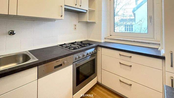 Küche komplett eingerichtet