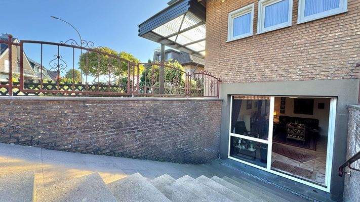 Zugang Wohnung Kellergeschoss