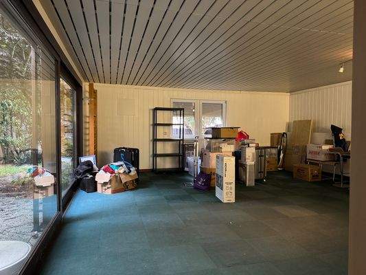 Haus-2-WE-Friedrichsthal-stb-Schwimmhalle-UG