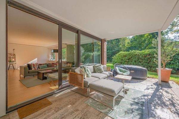 Überdachte Terrasse
