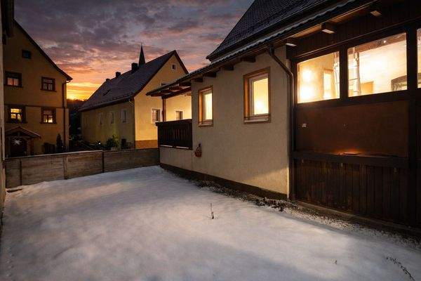 Freifläche und Terrasse - Garten möglich 