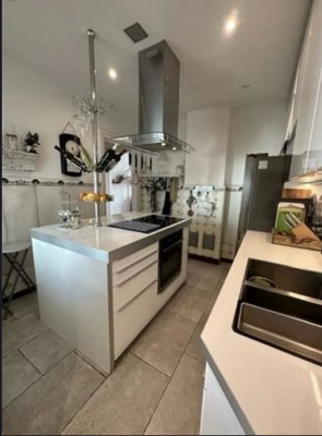 Küche mit Kochinsel (3).jpg