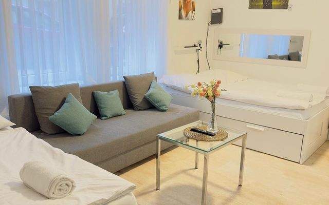 Wohnen auf Zeit Mittelstr Stuttgart Zentrum möbliert mieten Zeitwohnen bei urbanbnb 1.jpg