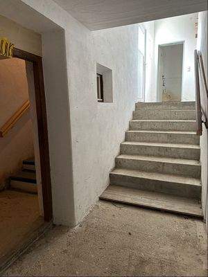 Anbau KG Tür zum Bestand