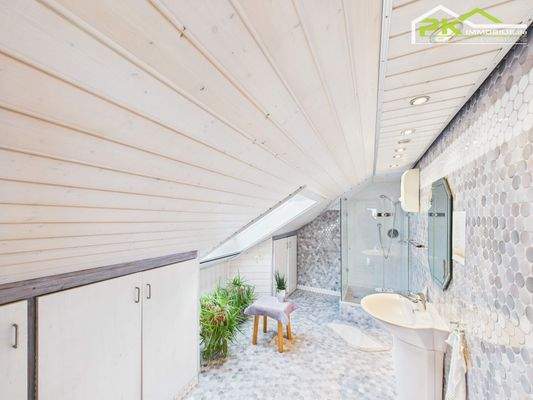 Badezimmer DG Haupthaus