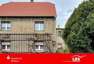 Wohnhaus Straßenansicht