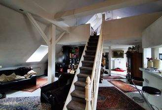 Aufgang zum Spitzboden
