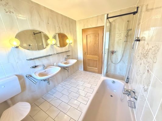OG Badezimmer