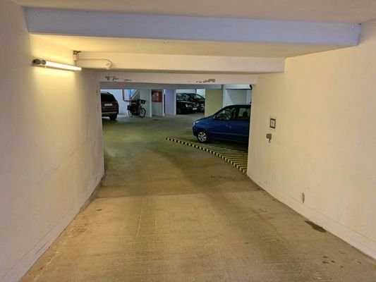 Zufahrt in die Tiefgarage