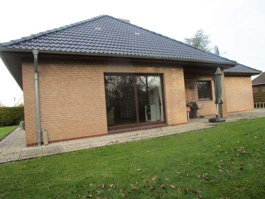 175. Südseite des Bungalows..JPG