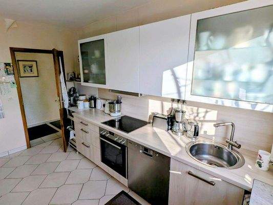 Erdgeschoss Einbauküche mit möglichkeit zur Raumerweiterung zur offenen Küche