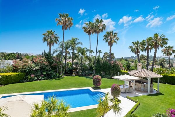 Photo: Villa in Nueva Andalucia