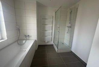 Badewannen-/Duschbad