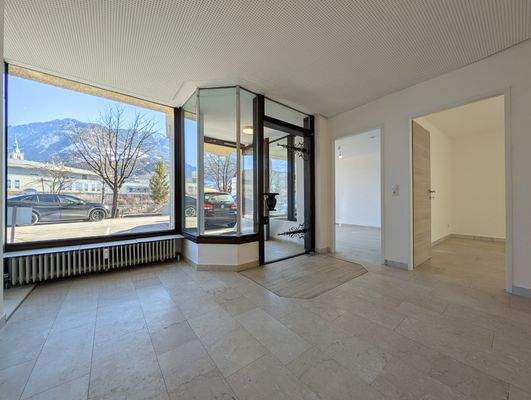 Geschäftslokal Foto 7.jpg