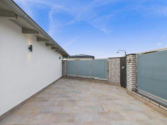 Dachterrasse mit Außendusche