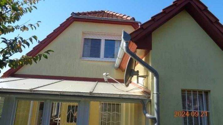 Rückseite mit neuen Wintergarten