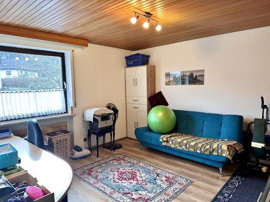 Kinderzimmer/ Büro im 1. Obergeschoss