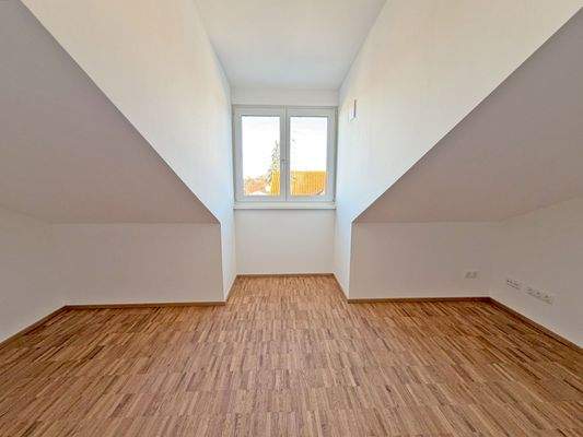 Zimmer 1 mit Dachschrägen