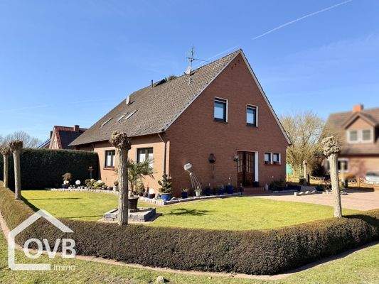 Straßenansicht vorderes, älteres Haus