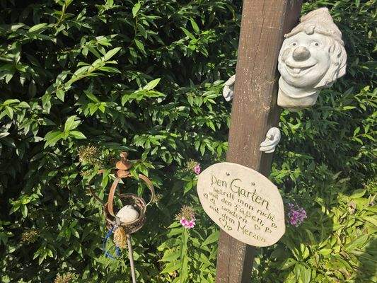 großer grüner Garten