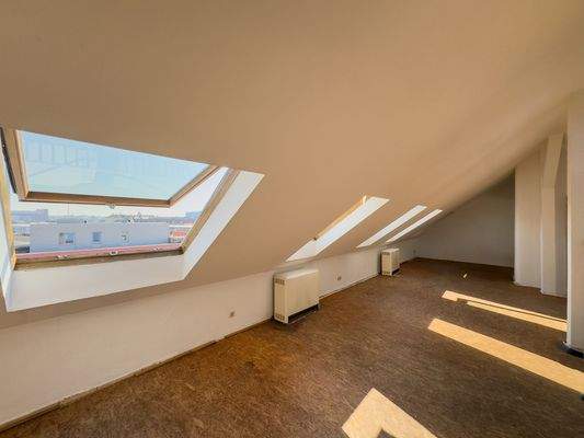 heller Wohnbereich Süd-Ost-Seite