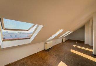 heller Wohnbereich Süd-Ost-Seite