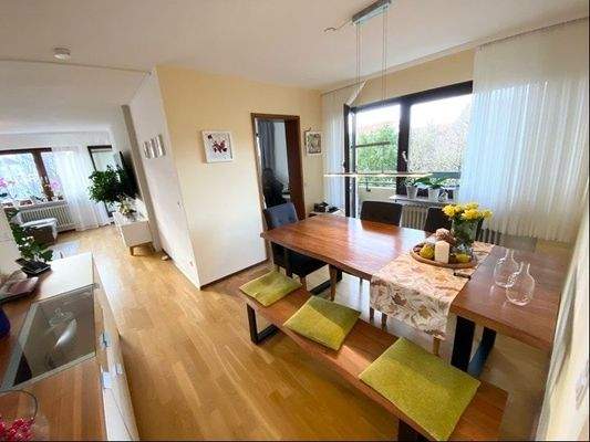 gemütlich-freundlicher Essplatz