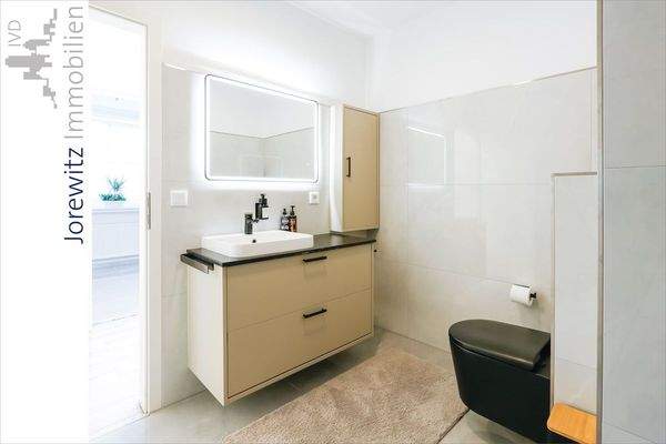 035 - Einliegerwohnung - Bad - Ansicht 1