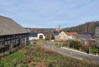 Mit Blick auf die Burg Gnandstein !