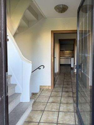 Flur mit Treppe Diele