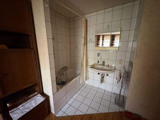 Kinderzimmer mit integrierter Badewane