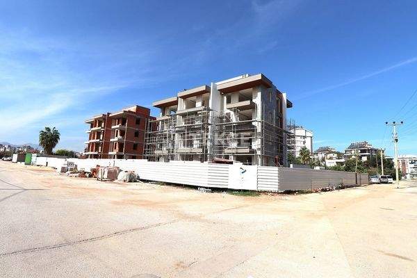 Flats in a Project with a Pool Near the Airport in Antalya