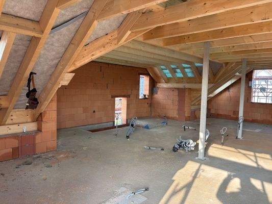 Bild März Innen DG Wohnung.JPG