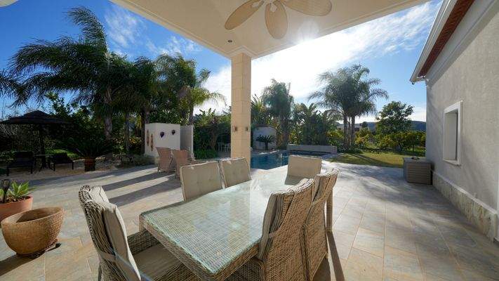 Überdachte Terrasse