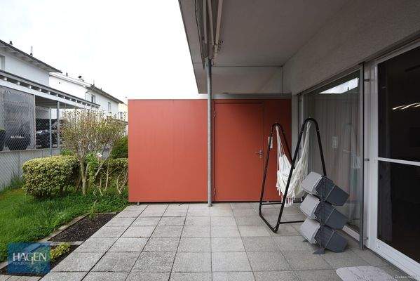 Terrasse mit Abstellraum