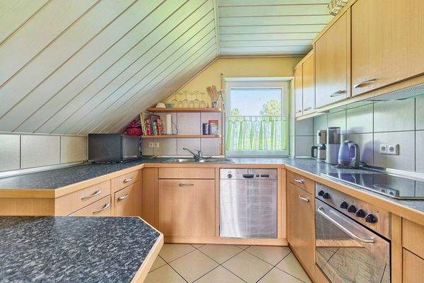 15 DG Wohnung Küche.jpg